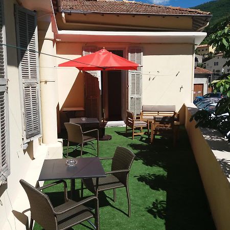 Hotel Le Vauban อ็องเทรอโวซ์ ภายนอก รูปภาพ